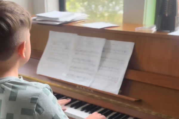 Piano lesson moment 1